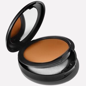 Sold‼️ NW 48 Studio Fix Powder Plus Foundation